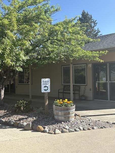 property at 800 Jasper Pl