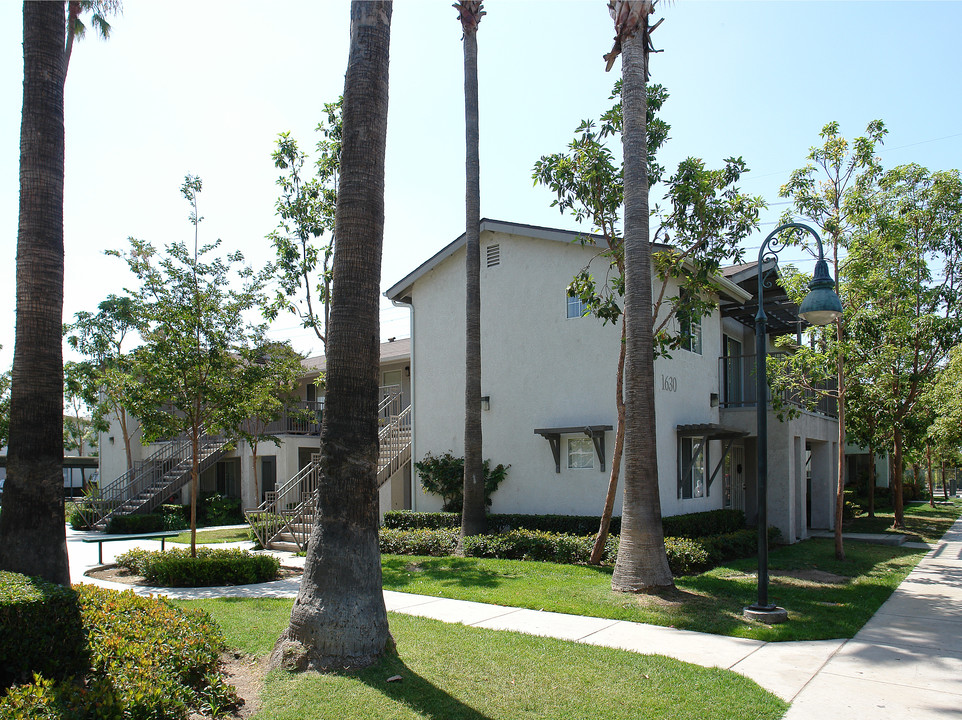 1630 S Calle Del Mar in Anaheim, CA - Building Photo