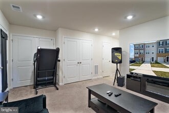 56 Stembogan Ct in Charles Town, WV - Building Photo - Building Photo