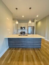 4555 N Ravenswood Ave in Chicago, IL - Building Photo - Building Photo