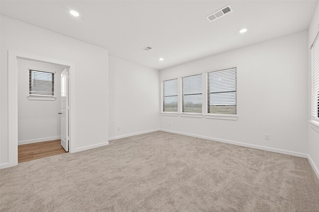 property at 3203 Home Ct