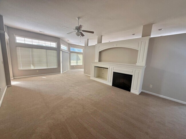 2343 Paragon Mill Dr in Burlington, KY - Building Photo - Building Photo