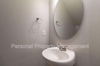 5828 NE 56th Pl in Vancouver, WA - Building Photo - Building Photo