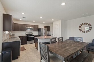 4826 Hickory Deer Ln in Richmond, TX - Foto de edificio - Building Photo