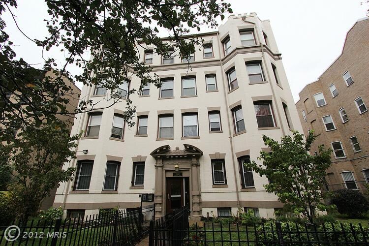 1421 Columbia Rd NW in Washington, DC - Building Photo