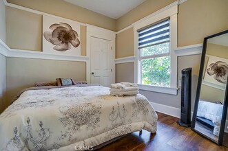 Raymond Avenue in Los Angeles, CA - Building Photo - Interior Photo