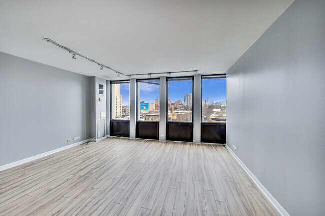444 W Fullerton Pkwy in Chicago, IL - Building Photo - Building Photo
