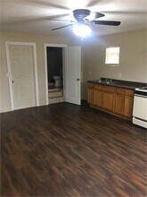 1708 Fort View Rd in Austin, TX - Foto de edificio - Building Photo