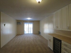 7 Wildwood St in Dracut, MA - Building Photo - Building Photo