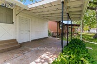 807 Undercliff Dr photo'