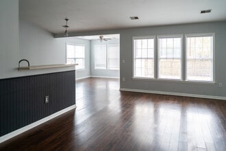 116 Mockernut Dr in Ladson, SC - Foto de edificio - Building Photo
