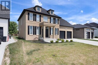 23 Belleview Dr in Kingsville, ON - Building Photo - Building Photo