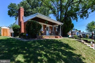 6924 Emerson St in Hyattsville, MD - Building Photo - Building Photo