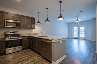 River Point West in Elkhart, IN - Building Photo - Interior Photo