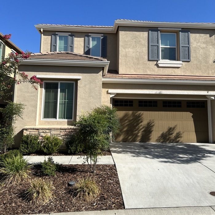 1041 Oakbriar Cir in Roseville, CA - Building Photo