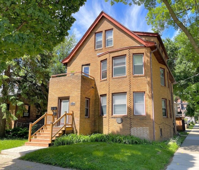 property at 104 S Mills St