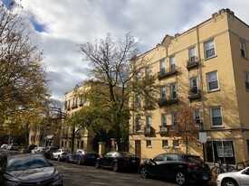 6540 N Lakewood Ave, Unit S Apartments