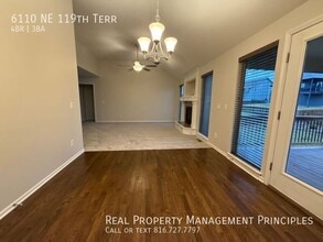 6110 NE 119th Terrace in Kansas City, MO - Building Photo - Building Photo