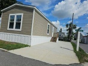 4125 Park St N in St. Petersburg, FL - Building Photo - Building Photo