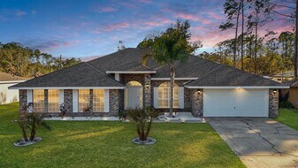 6 Reybury Ln in Palm Coast, FL - Building Photo