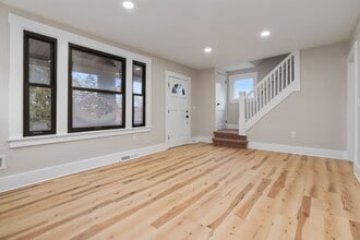 232 St Clair St in Bridgeville, PA - Foto de edificio - Building Photo