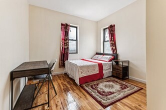 71-31 169th St in Queens, NY - Building Photo - Building Photo