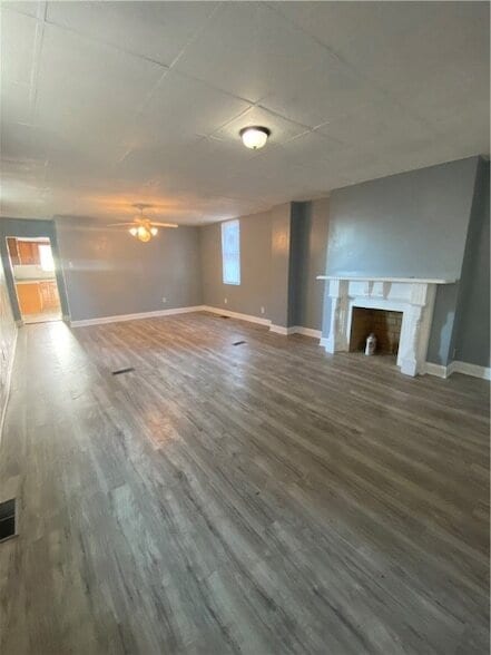 908 North Ave in Braddock, PA - Foto de edificio - Building Photo