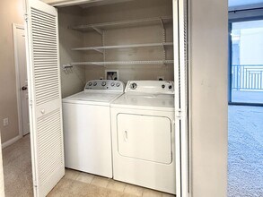 3877 Pell Pl, Unit 301 in San Diego, CA - Building Photo - Building Photo