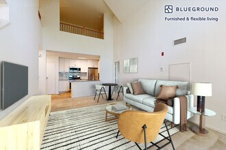 313 Avalon Cir in Smithtown, NY - Building Photo - Building Photo