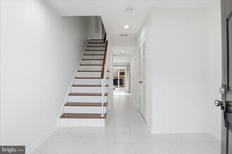 5118 Woodmire Ln in Alexandria, VA - Building Photo - Building Photo