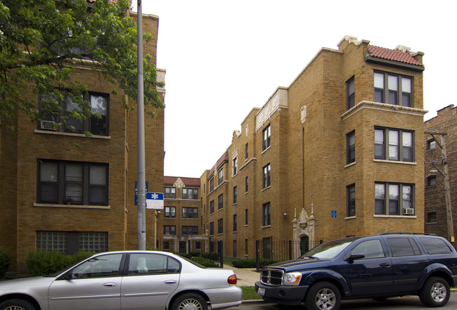 5716-5726 W Washington Blvd in Chicago, IL - Building Photo - Building Photo