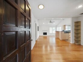 1223 Bramblebury Dr in Sugar Land, TX - Building Photo