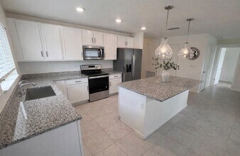 433 Summer Grv Ln in Haines City, FL - Building Photo - Building Photo