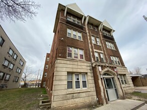 917 N 26th St in Milwaukee, WI - Building Photo - Primary Photo