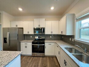 10811 Upland Dr in Apison, TN - Building Photo - Building Photo