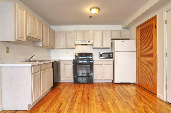 property at 632 Adams St