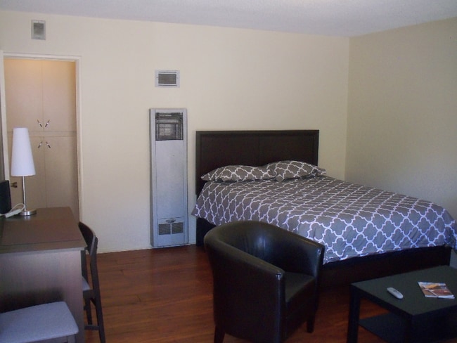 4335 Don Tomaso Dr in Los Angeles, CA - Building Photo - Building Photo