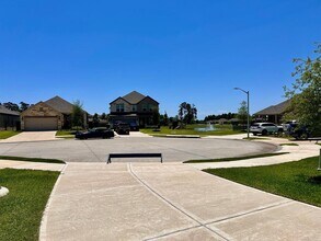 711 Fallen Hemlock Ct in Conroe, TX - Building Photo - Building Photo