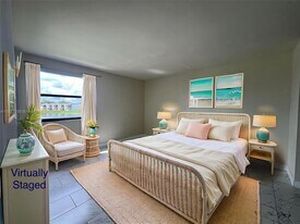 480 W Park Dr in Miami, FL - Building Photo