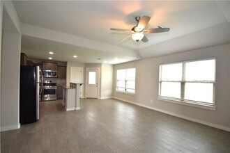 400 Rineel Ave in Centerton, AR - Building Photo - Building Photo