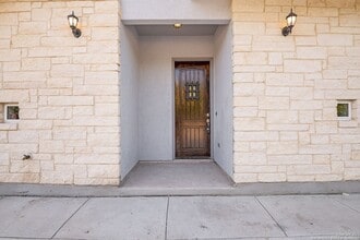 139 San Salvador Ave in San Antonio, TX - Building Photo - Building Photo