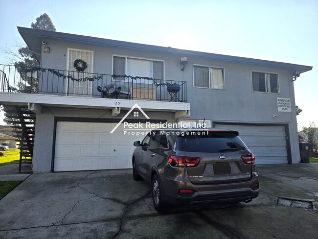 25 La Pera Ct in Sacramento, CA - Building Photo - Building Photo