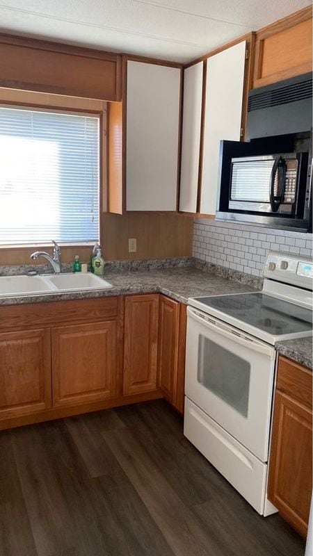 8 31st St NW in East Wenatchee, WA - Building Photo - Building Photo