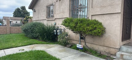 732 W 77th St in Los Angeles, CA - Building Photo - Building Photo