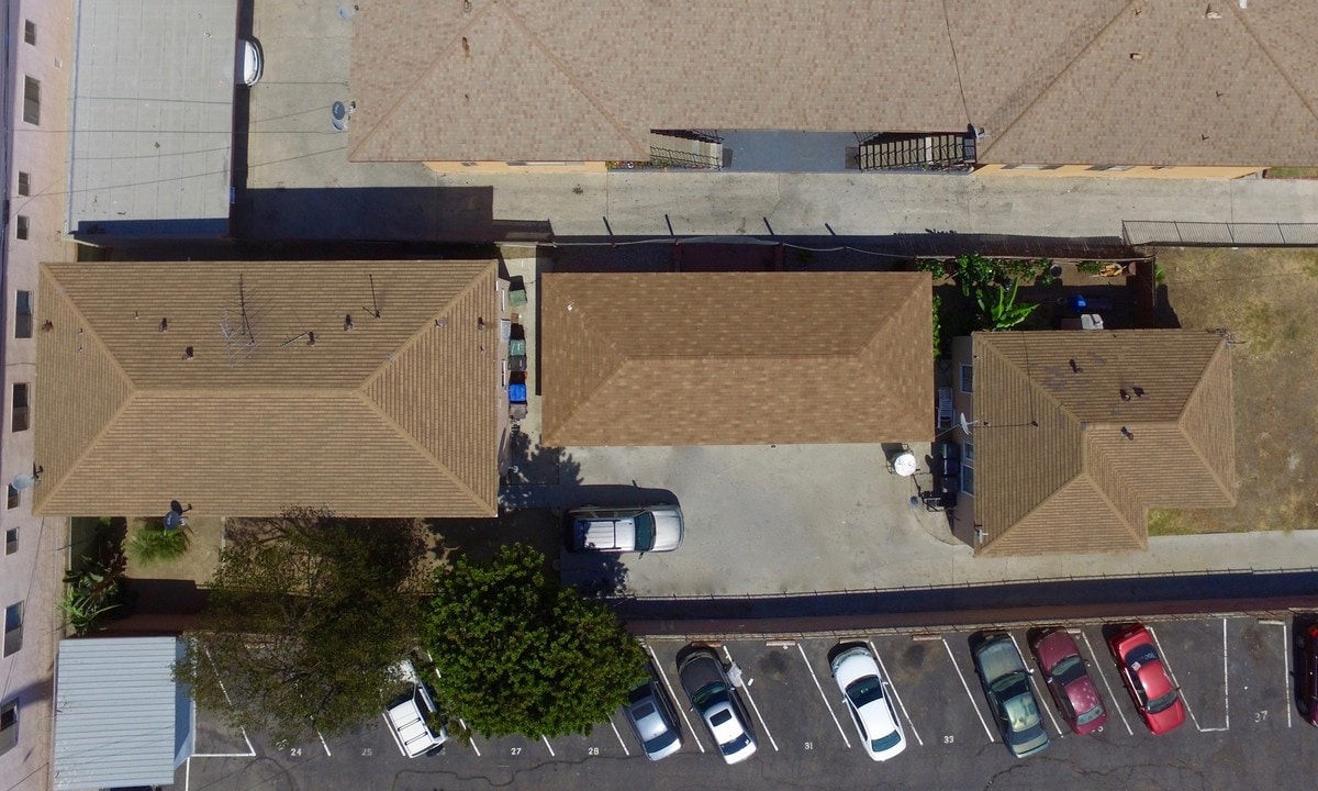 4377 W 142nd St in Hawthorne, CA - Foto de edificio