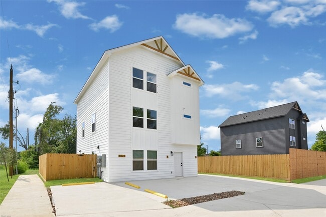 8023 Birmingham St in Houston, TX - Building Photo - Building Photo