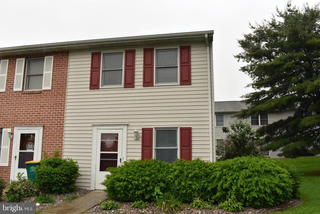 959 Orchard Dr in Chambersburg, PA - Building Photo