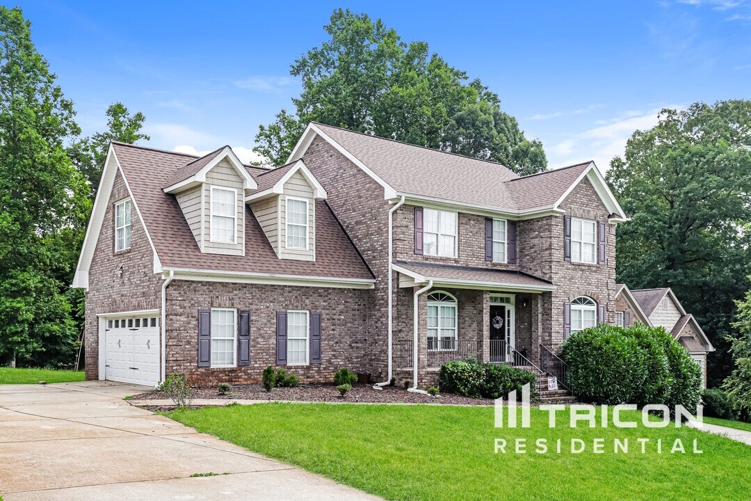 4689 Kellys Trail Ct in Winston-Salem, NC - Building Photo