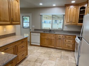 14103 Village 14 in Camarillo, CA - Building Photo - Building Photo