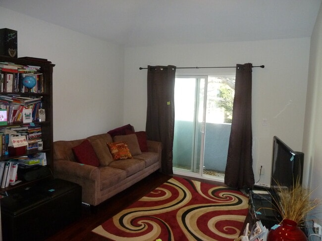 1250 Edris Dr, Unit #3 in Los Angeles, CA - Foto de edificio - Building Photo